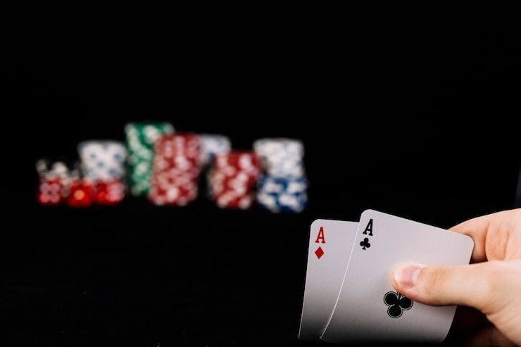 Pengguna memanfaatkan akses mobile bighoki55 untuk sports dan casino dengan mudah